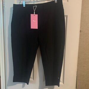 Ginasy Black Capri Pants
